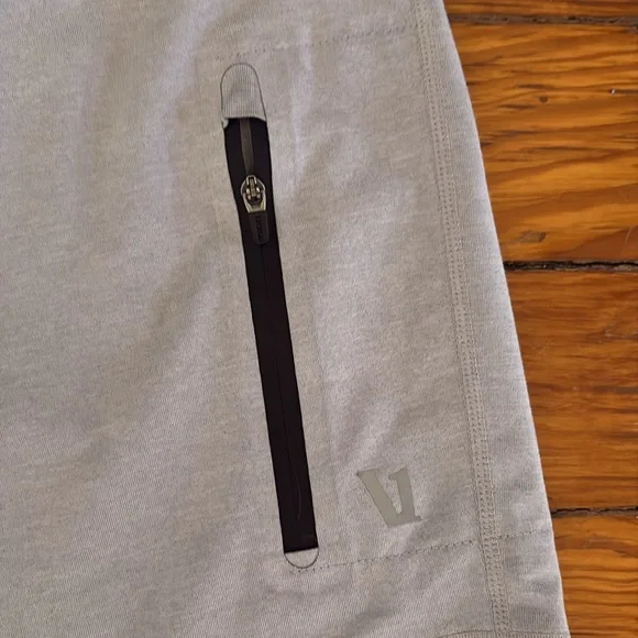 Vuori Men’s Linerless Shorts in Gray Size 32 - Picture 2 of 5